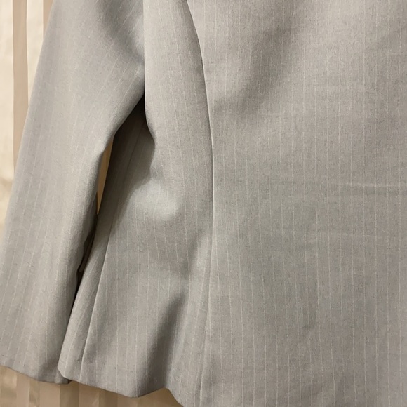 Light Grey & White Pin Stripe Jacket - Picture 6 of 7